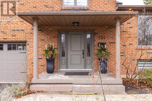 231 Southwood Court, Oakville (1001 - Br Bronte), ON 