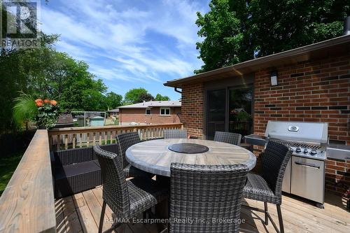 231 Southwood Court, Oakville (1001 - Br Bronte), ON 