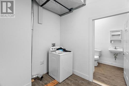 26-28 Goshen Street N, Bluewater (Zurich), ON - Indoor Photo Showing Laundry Room