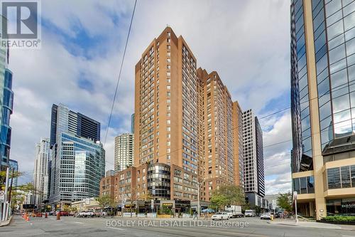 2614 - 633 Bay Street, Toronto, ON - Outdoor With Facade