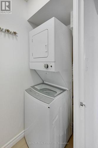 2614 - 633 Bay Street, Toronto, ON - Indoor Photo Showing Laundry Room