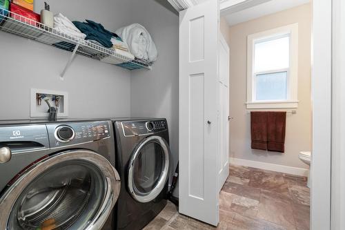 14 6211 Chilliwack River Road|Sardis South, Chilliwack, BC - Indoor Photo Showing Laundry Room