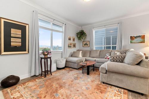 14 6211 Chilliwack River Road|Sardis South, Chilliwack, BC - Indoor Photo Showing Living Room