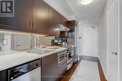 1516 - 320 Richmond Street E, Toronto, ON - Indoor Photo Showing Kitchen