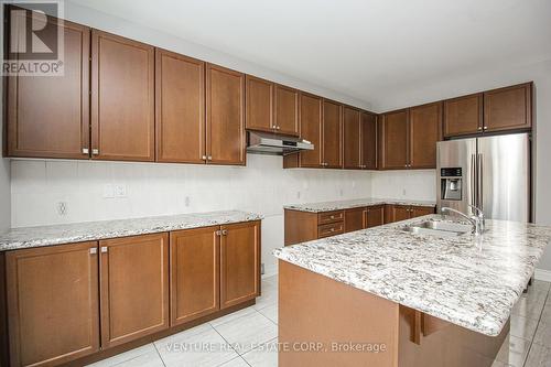 532 Mactier Drive, Vaughan, ON - Indoor Photo Showing Kitchen