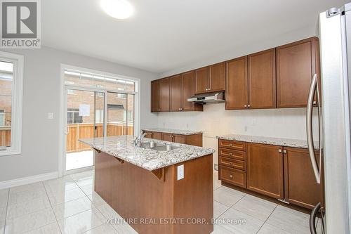 532 Mactier Drive, Vaughan, ON - Indoor Photo Showing Kitchen