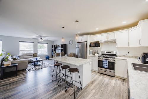 45614 Herron Avenue|Chilliwack Proper West, Chilliwack, BC - Indoor Photo Showing Kitchen