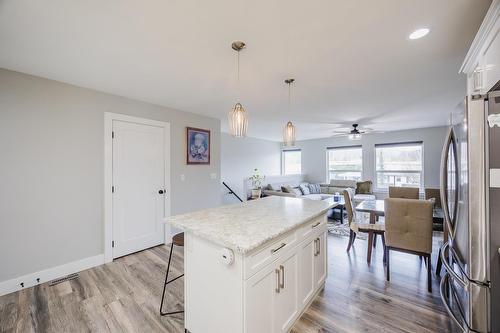 45614 Herron Avenue|Chilliwack Proper West, Chilliwack, BC - Indoor Photo Showing Kitchen