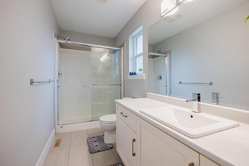 45614 Herron Avenue|Chilliwack Proper West, Chilliwack, BC - Indoor Photo Showing Bathroom