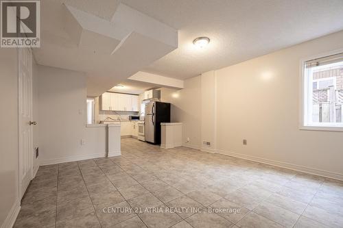 17 Macbride Crescent, Vaughan, ON - Indoor Photo Showing Other Room