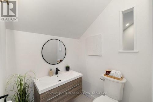 4 Booth Avenue, Kingston (Kingston East (Incl Cfb Kingston)), ON - Indoor Photo Showing Bathroom