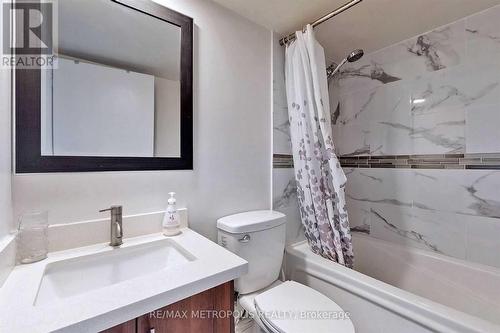 2602 - 36 Lee Centre Drive, Toronto, ON - Indoor Photo Showing Bathroom