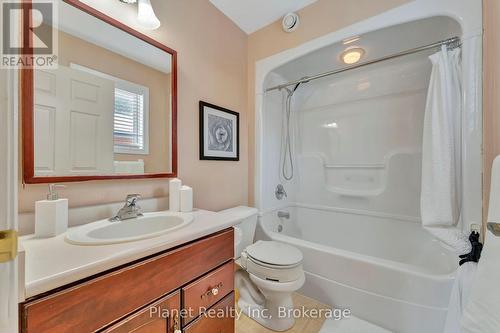 51 Cherry Blossom Circle, Guelph (Village By The Arboretum), ON - Indoor Photo Showing Bathroom