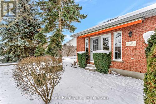 51 Cherry Blossom Circle, Guelph (Village By The Arboretum), ON - Outdoor