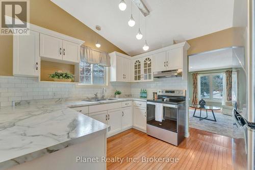 51 Cherry Blossom Circle, Guelph (Village By The Arboretum), ON - Indoor Photo Showing Kitchen With Double Sink