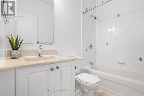 7 Eileen Crescent, Ottawa, ON - Indoor Photo Showing Bathroom