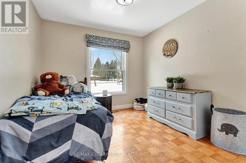 131 Sunnyridge Road, Hamilton, ON - Indoor Photo Showing Bedroom