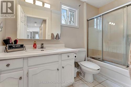 131 Sunnyridge Road, Hamilton, ON - Indoor Photo Showing Bathroom