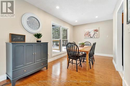 131 Sunnyridge Road, Hamilton, ON - Indoor Photo Showing Dining Room