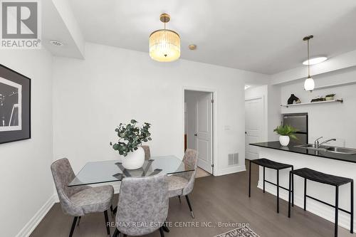 302 - 58 Macaulay Avenue, Toronto, ON - Indoor Photo Showing Dining Room