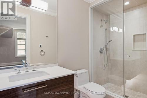 282 Tudor Avenue, Oakville, ON - Indoor Photo Showing Bathroom