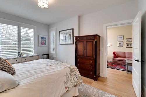 2-935 Borden Avenue, Kelowna, BC - Indoor Photo Showing Bedroom