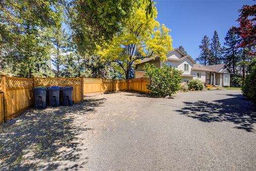 32-2210 Horizon Drive, West Kelowna, BC - Outdoor