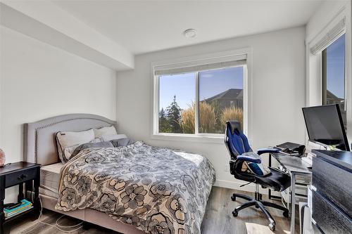 338-610 Academy Way, Kelowna, BC - Indoor Photo Showing Bedroom