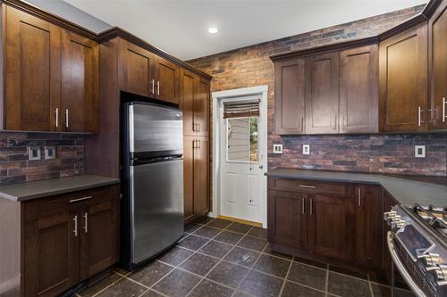 2021 Stagecoach Drive, Kamloops, BC - Indoor Photo Showing Kitchen