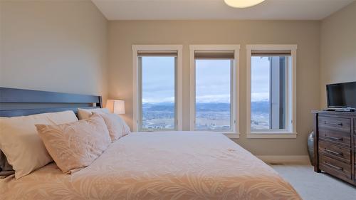 5-1836 Tower Ranch Boulevard, Kelowna, BC - Indoor Photo Showing Bedroom