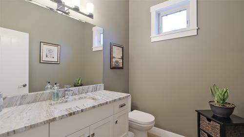 5-1836 Tower Ranch Boulevard, Kelowna, BC - Indoor Photo Showing Bathroom