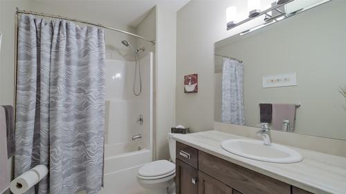 5-1836 Tower Ranch Boulevard, Kelowna, BC - Indoor Photo Showing Bathroom