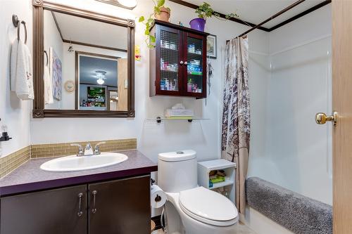 43-1750 Lenz Road, West Kelowna, BC - Indoor Photo Showing Bathroom