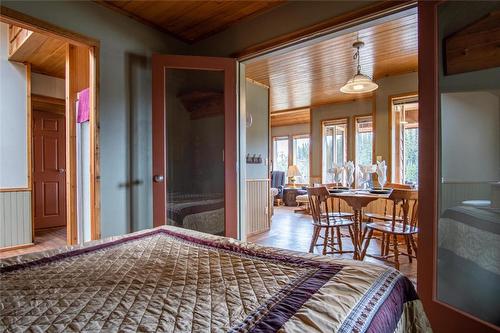 29-10250 Dee Lake Road, Lake Country, BC - Indoor Photo Showing Bedroom