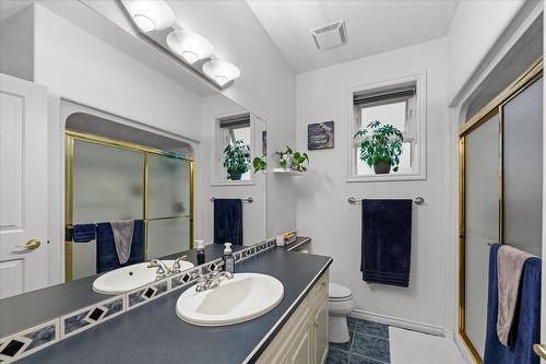 4187 Gallaghers Crescent, Kelowna, BC - Indoor Photo Showing Bathroom