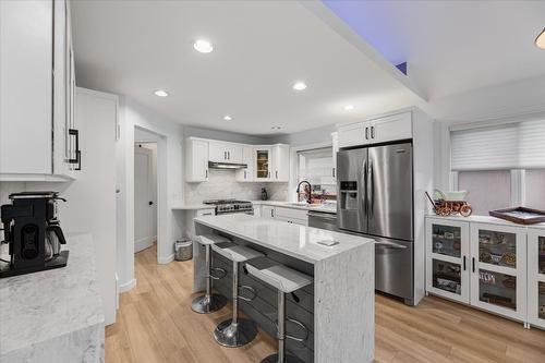 4187 Gallaghers Crescent, Kelowna, BC - Indoor Photo Showing Kitchen With Stainless Steel Kitchen With Upgraded Kitchen