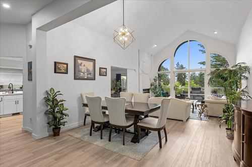 4187 Gallaghers Crescent, Kelowna, BC - Indoor Photo Showing Dining Room