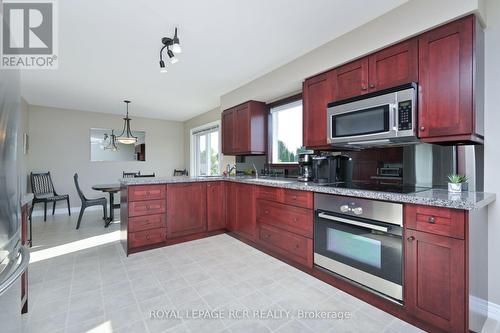 26 Catherine Street, Adjala-Tosorontio, ON - Indoor Photo Showing Kitchen