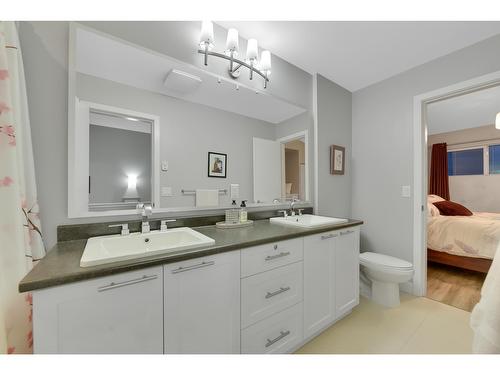 73 16222 23A Avenue, Surrey, BC - Indoor Photo Showing Bathroom