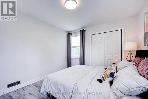 161 Church Street S, Richmond Hill, ON - Indoor Photo Showing Bedroom