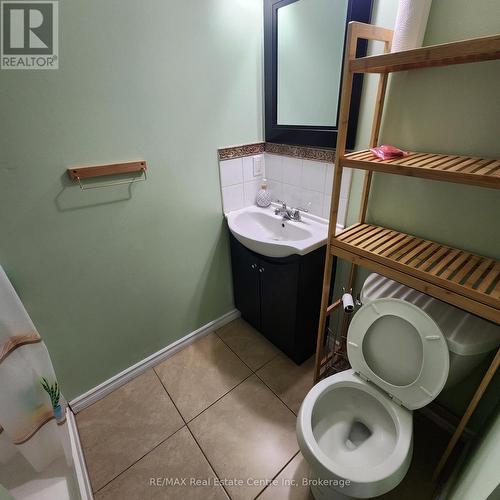 #Bsmt - 427 Starwood Drive, Guelph (Grange Hill East), ON - Indoor Photo Showing Bathroom