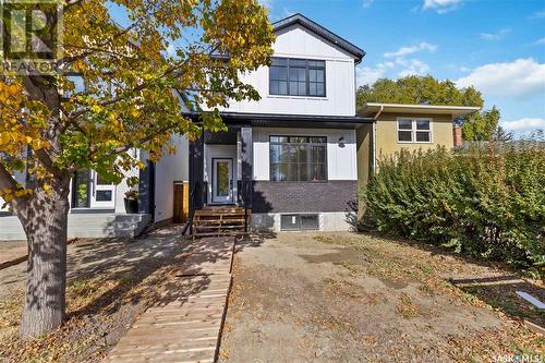 1407 12Th Street E, Saskatoon, SK - Outdoor With Facade