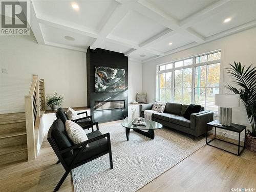 1407 12Th Street E, Saskatoon, SK - Indoor Photo Showing Living Room