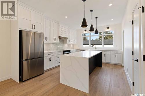 1407 12Th Street E, Saskatoon, SK - Indoor Photo Showing Kitchen With Upgraded Kitchen