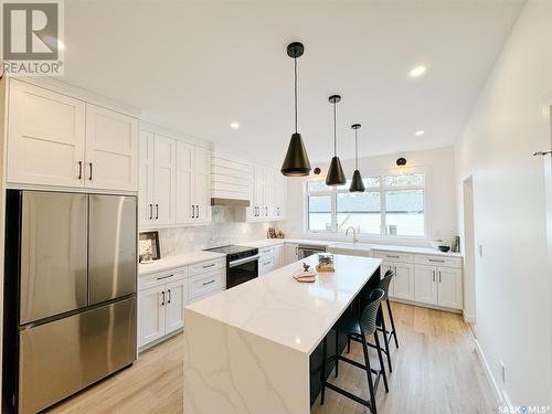 1407 12Th Street E, Saskatoon, SK - Indoor Photo Showing Kitchen With Upgraded Kitchen