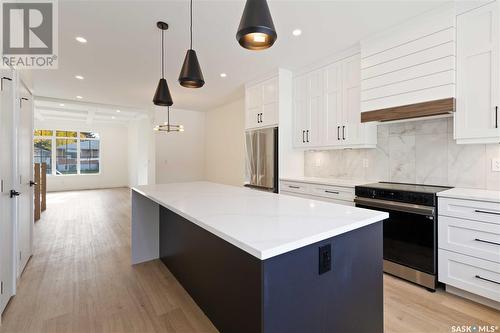 1407 12Th Street E, Saskatoon, SK - Indoor Photo Showing Kitchen With Upgraded Kitchen