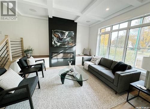 1407 12Th Street E, Saskatoon, SK - Indoor Photo Showing Living Room