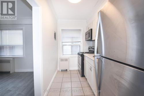 145 Victoria Avenue S, Hamilton (Stinson), ON - Indoor Photo Showing Kitchen