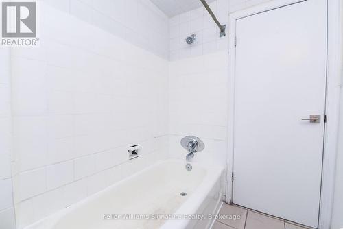 145 Victoria Avenue S, Hamilton (Stinson), ON - Indoor Photo Showing Bathroom