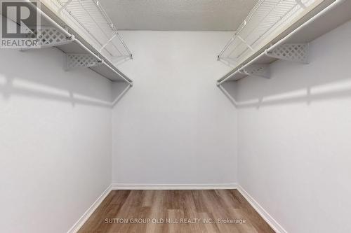 1402 - 2269 Lake Shore Boulevard W, Toronto, ON - Indoor With Storage